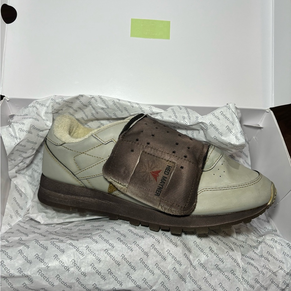 men sneakers size 8.5